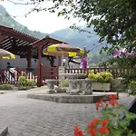 Les Sources De La Nive 3*