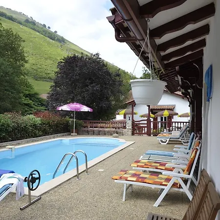 Les Sources De La Nive Hotel Esterençuby