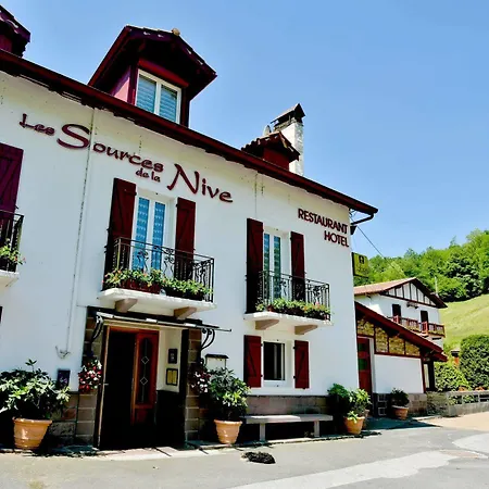 Les Sources De La Nive 호텔 3*